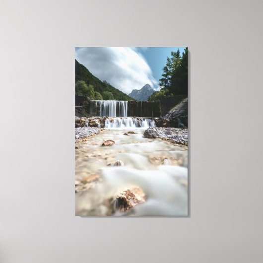 Atemberaubende Landschaft im Krnica-Tal, Slowenien Leinwanddruck (Vorderseite)