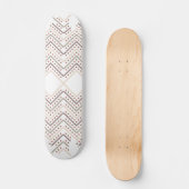 Atemberaubende rote Punkte auf weißem Hintergrund Skateboard (Vorderseite)