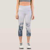 Atemberaubende schneebedeckte Berge Capri Leggings (Vorderseite)
