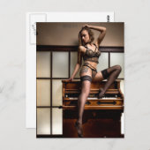 Atemberaubende Schönheit am Piano Schwarzes Dessou Postkarte (Vorne/Hinten)