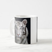 Atemberaubende Studiofotografie eines Weißtigers Kaffeetasse (Vorderseite Links)