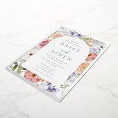 Atemberaubender Botanischer Blumenstrauß Folieneinladung (Gedreht)