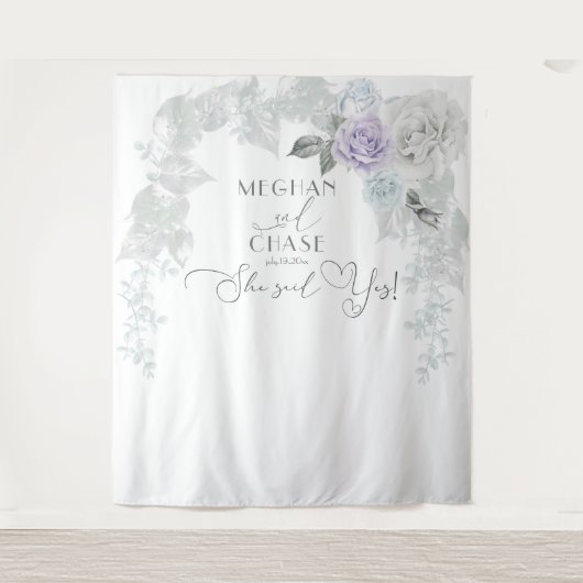 Atemberaubender Eisblauer Lilac und Weißrosenstück Wandteppich (Vorderseite)