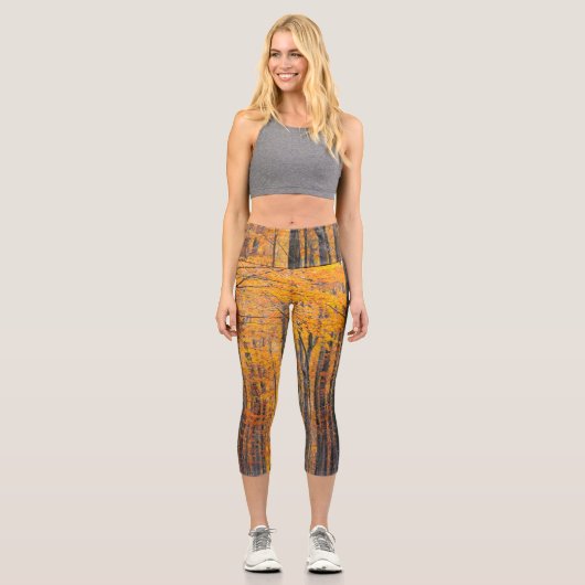Atemberaubender Goldwald Capri Leggings (Vorderseite)