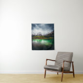 Atemberaubender Regentag am See Fusine, Italien Wandteppich (Beispiel)