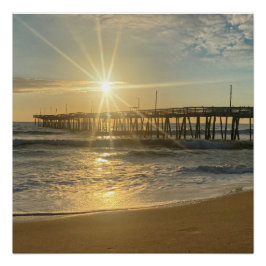 Atemberaubender Sonnenaufgang am Virginia Beach Pi Poster