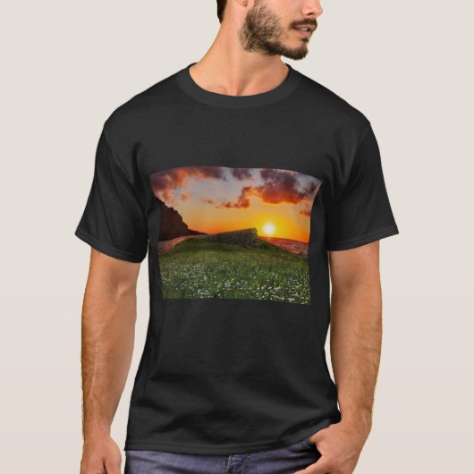 Atemberaubender Sonnenuntergang T-Shirt (Vorderseite)