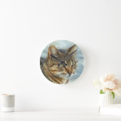 Atemberaubender Tabby-Kat Nah Up Graphit Pencil Po Runde Wanduhr (Zuhause)