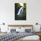 Atemberaubender Wasserfall mit Sonnenlicht Leinwanddruck (Insitu (Schlafzimmer))