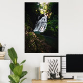 Atemberaubender Wasserfall Šum im zauberhaften Wal Poster (Heimbüro)