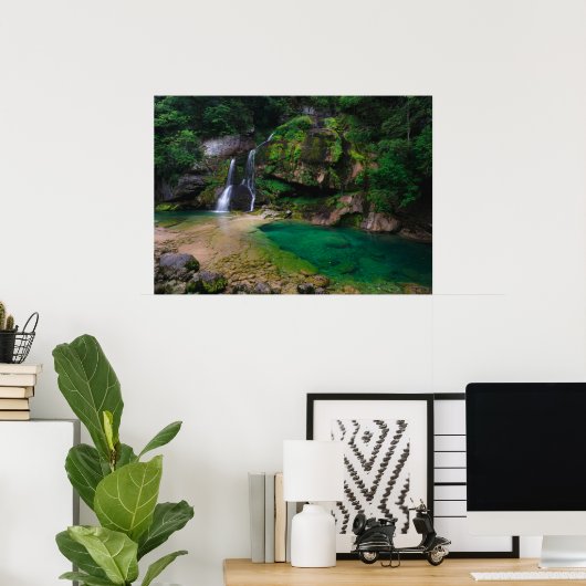Atemberaubender Wasserfall Virje, Slowenien Poster (Heimbüro)
