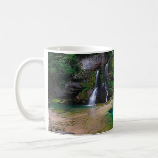 Atemberaubender Wasserfall Virje, Slowenien Poster Kaffeetasse (Links)