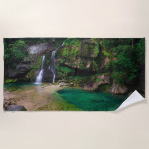 Atemberaubender Wasserfall Virje, Slowenien Poster Strandtuch