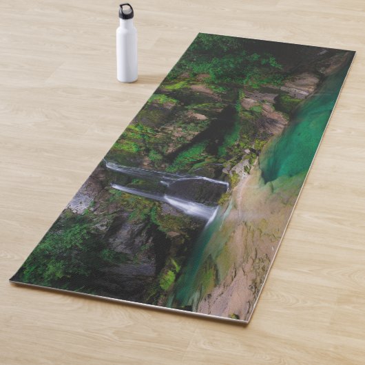 Atemberaubender Wasserfall Virje, Slowenien Poster Yogamatte (Beispiel)