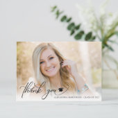 Atemberaubendes Script 2 Foto Graduate Vielen Dank Dankeskarte (Stehend Vorderseite)