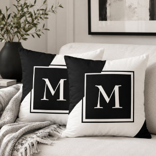 Atembermonogramm in Schwarz-Weiß-Dekor Kissen
