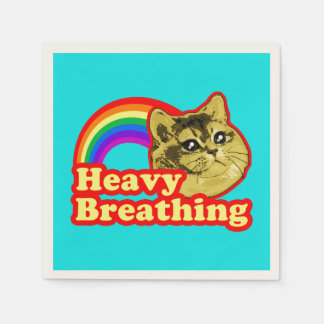 Atemerkatze mit Rainbow-Liebe Serviette