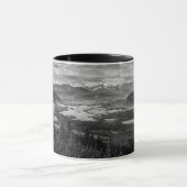 Athabasca Lookout, monochrome Landschaftsfotografi Tasse (Zentrum)