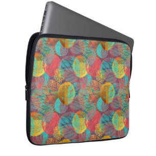 Ätherische goldene Blüten - Nahtlose Florale Harmo Laptopschutzhülle