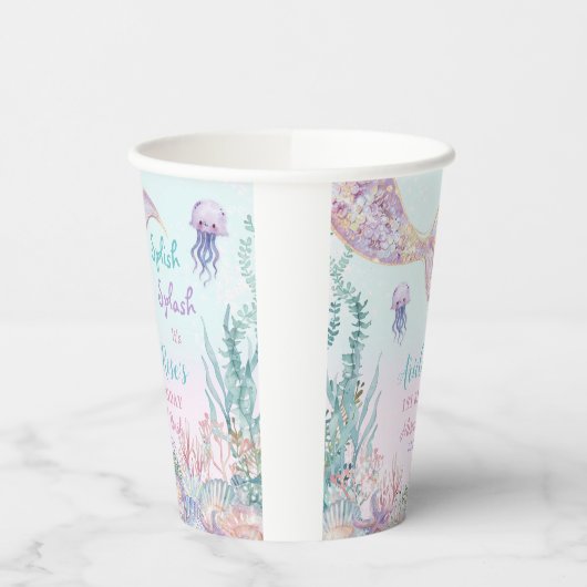 Ätherische Meerjungfrau Bash unter dem Meeresbecke Pappbecher (Links)