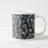 Ätherische Quallen und Anemone in Aquamarin und ro Jumbo-Tasse (Rechts)