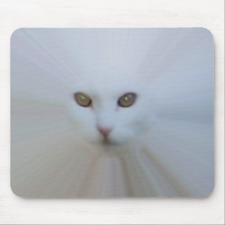 ätherische weiße Katze Mousepad
