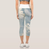 Ätherische Wolken Capri Leggings (Rückseite)