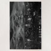 Ätherische Wolken: NYC Skyline, ESB Black and Whit Puzzle (Vertikal)