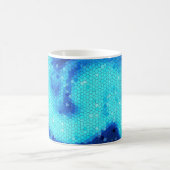 Ätherisches Licht in tiefblauem Meer Kaffeetasse (Mittel)