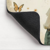 Ätherisches Mädchen mit Schmetterlingen in der Nat Mousepad (Ecke)