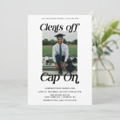 Athlete Abschluss löscht Cap On Einladung (Stehend Vorderseite)