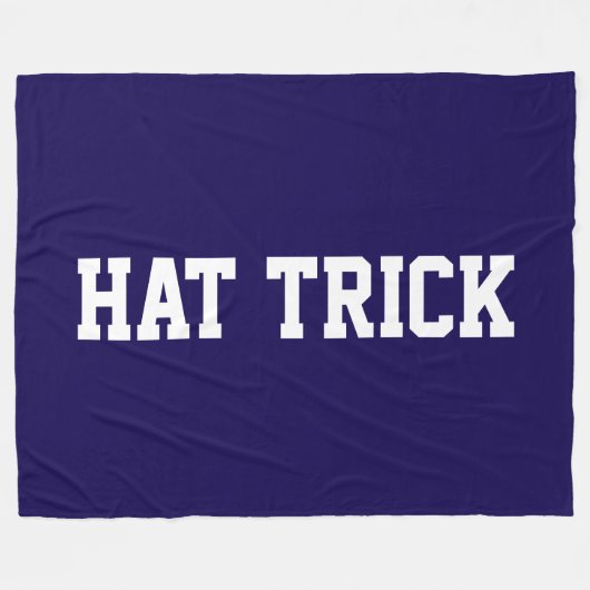 Athletic Bold White HAT TRICK Text On Navy Blue Fleecedecke (Vorderseite (Horizontal))