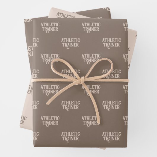 Athletic Trainer beim Athletic Trainer Abschluss Geschenkpapier Set (Beispiel)