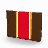 Athletisches Rot-Gelb-Braun-Rennstreifen Fotoblock (Rechts)