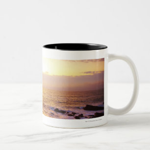 Atlantik am Sonnenaufgang, Ansicht von Portland Zweifarbige Tasse