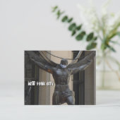 Atlas mit Gesichtsmaske - NYC H Postkarte (Stehend Vorderseite)
