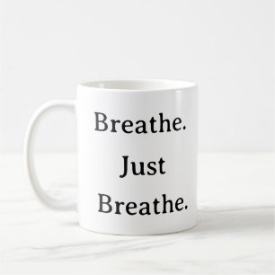 Atmen Sie die Tasse ein - Minimalistische Ruhe Rem