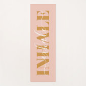 Atmen Sie ein modernes rötlich-rosa-orangefarbenes Yogamatte (Vorderseite)