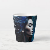 Atmen und Freigabe | Schöne ätherische Frau Milchtasse (Vorderseite)