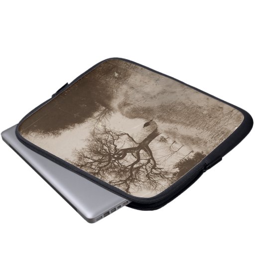 atmosphärisches Schneeszene Foto monochrom Laptopschutzhülle (Vorne Knopf)