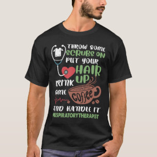 Atmungstherapeut wirf einige Kittel an und Han T-Shirt