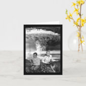 Atombombe Cloud Nuklear War Retro Vintag Milita Karte (Gelbe Blume)