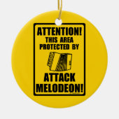 Attack Melodeon Keramik Ornament (Vorne)
