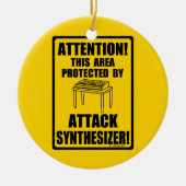 Attack Synthesizer Keramik Ornament (Vorne)