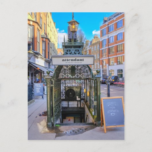 Attendant Fitzrovia London Postkarte (Vorderseite)