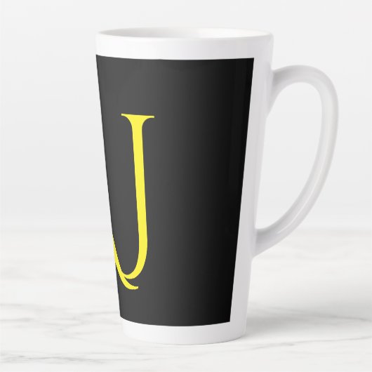 Attractive Monogram Yellow Black Modern Minimalist Milchtasse (Rechts)