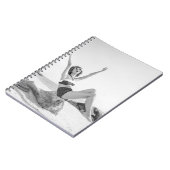 Attraktive junge Frau in Bikini am Strand Notizblock (Linke Seite)