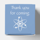 Attraktive Kräfte in Periwinkle Gefälligkeitsbox Geschenkschachtel (Oben)