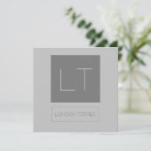 Attraktive Monogramm Grau Schlicht (Stehend Vorderseite)