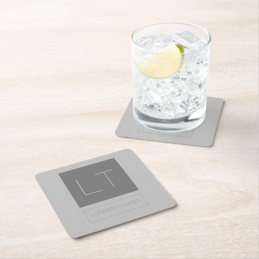 Attraktive Monogramm Grau Schlicht Rechteckiger Pappuntersetzer (Vor Ort)